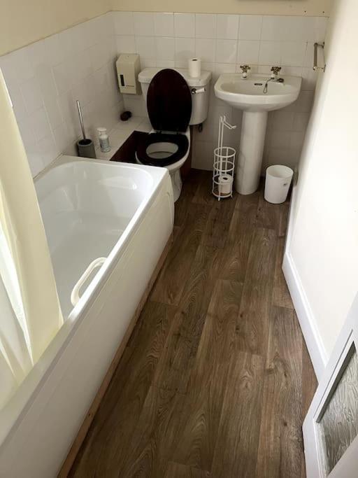 Cae Nest Hall Holiday home