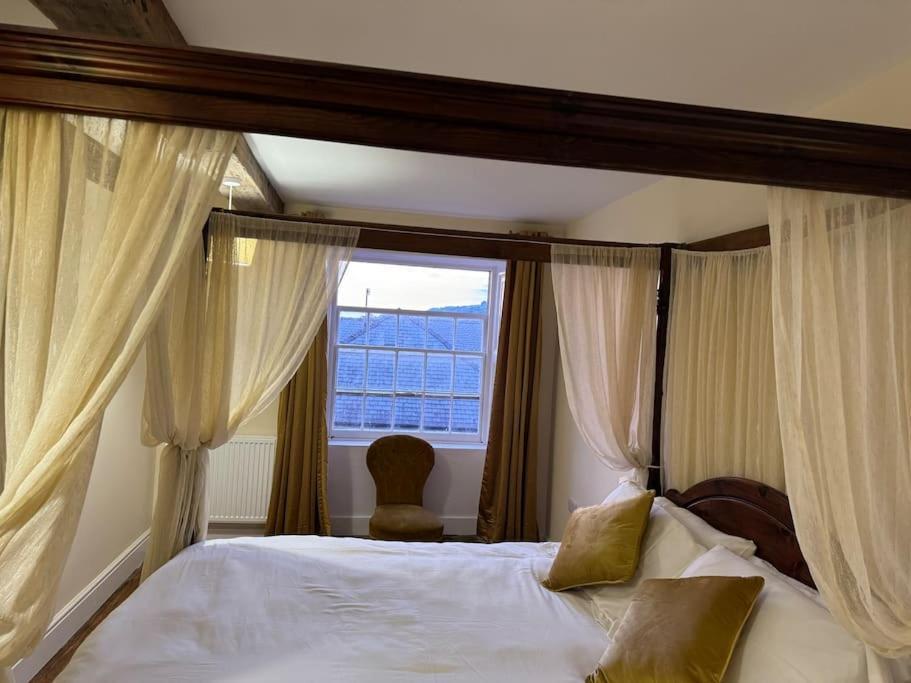 Cae Nest Hall Holiday home *
