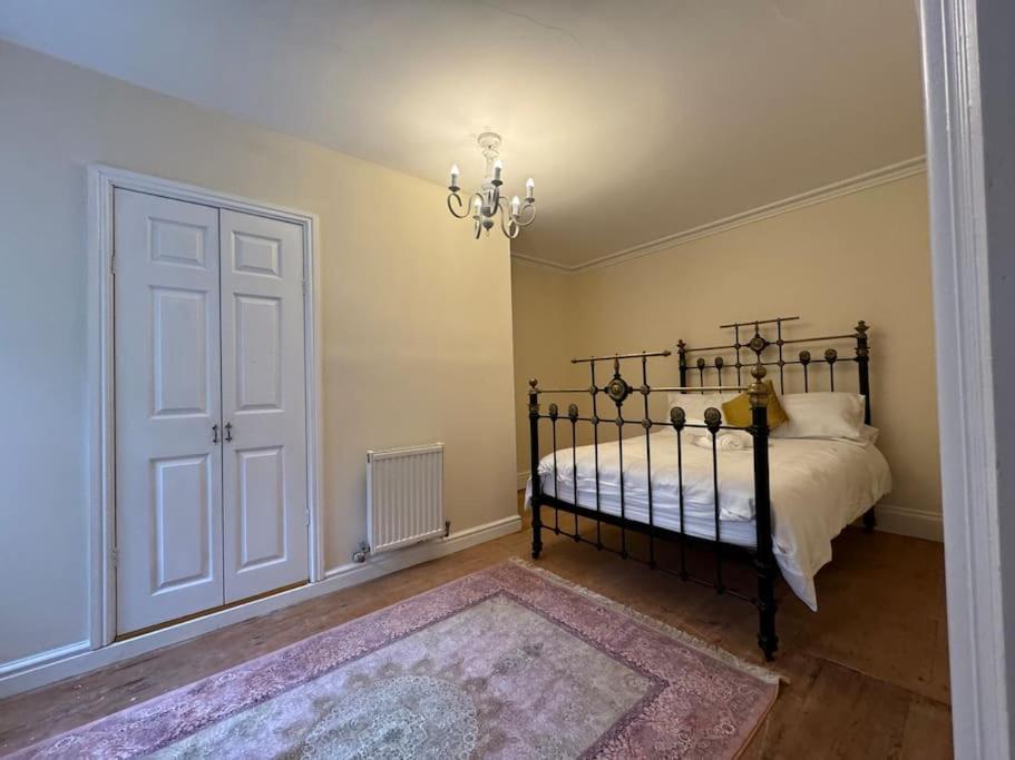 Cae Nest Hall *